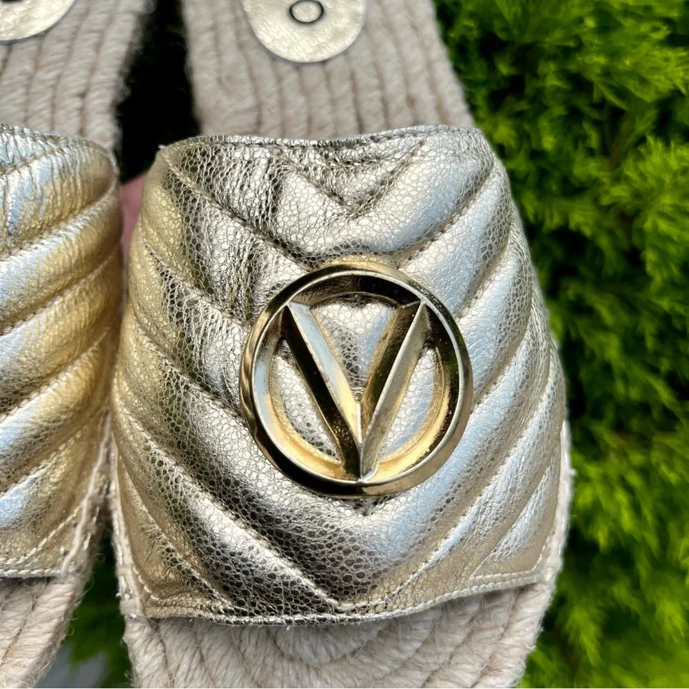 New! Valentino V Logo Gold Espadrille Jute Slides